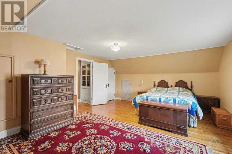 29474751/104-van-buren-street/kemptville/north-grenville/ontario/K0G1J0_27