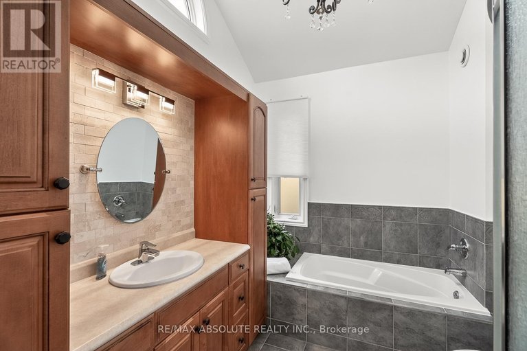 29681190/1801-rocklane-drive/kanata-north-west/ottawa/ontario/K2W1B5_28