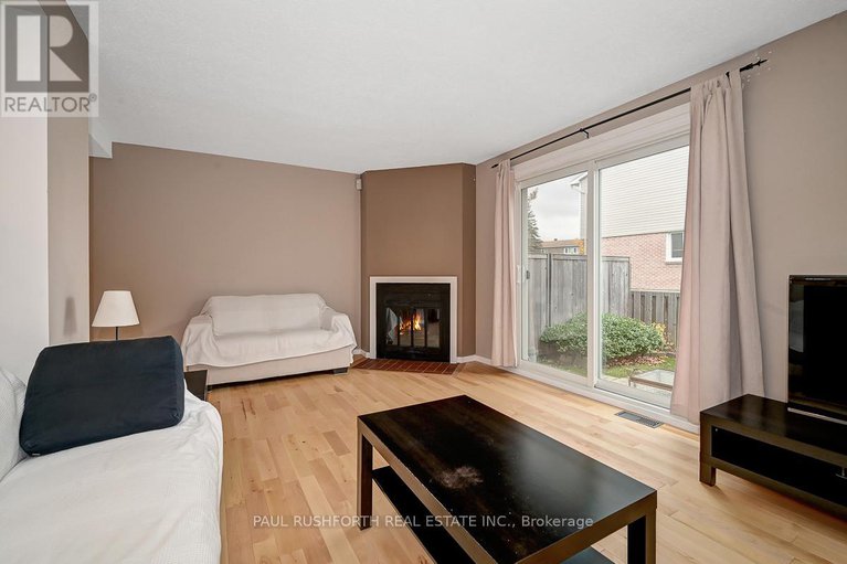 29125521/c-1742-lamoureux-drive/queenswood-heights-south/ottawa/ontario/K1E2N2_6