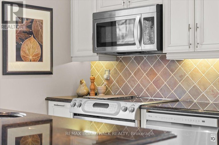 29646318/1594-meadowfield-place/chapel-hill/ottawa/ontario/K1C5V6_13