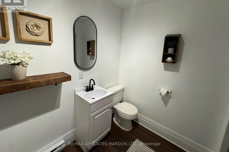 29078821/11-elgin-street-e/alexandria/north-glengarry/ontario/K0C1A0_23