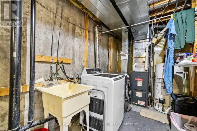 29613819/6383-sablewood-place/chapel-hill/ottawa/ontario/K1C7M3_33