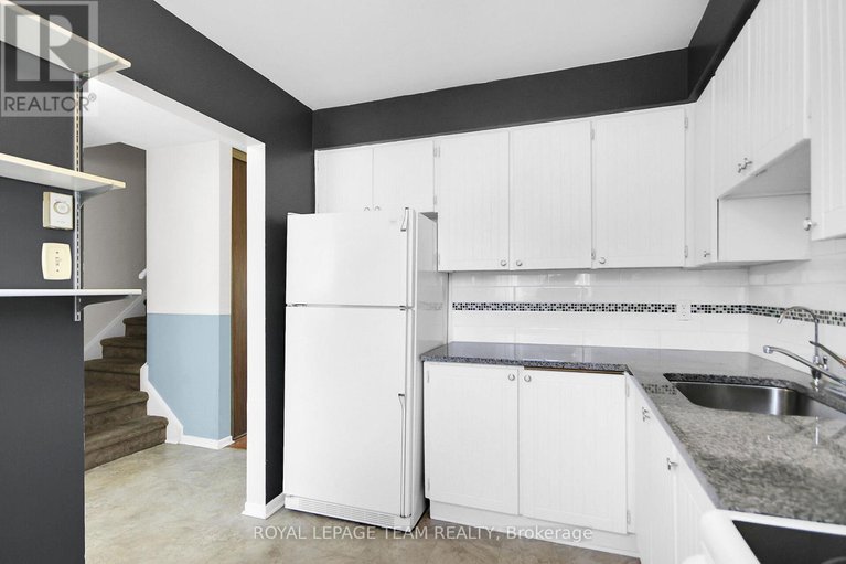28816940/f-23-sonnet-crescent/westcliffe-estates/ottawa/ontario/K2H8W8_8