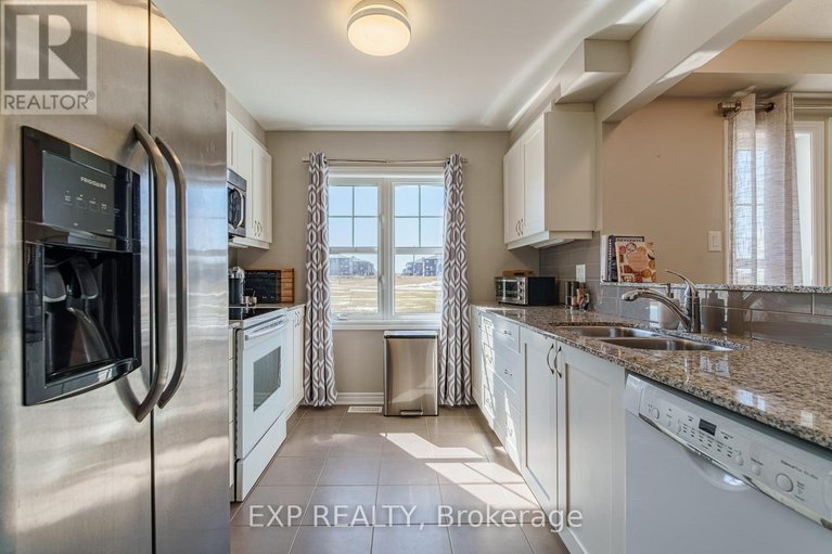 29528639/523-ensatina-crescent/half-moon-bay/ottawa/ontario/K2J6H4_14