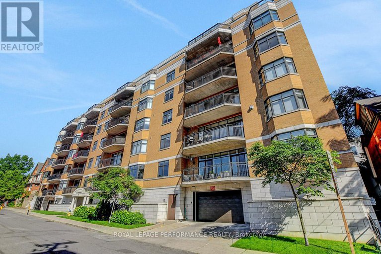 28544593/ph2-260-besserer-street/sandy-hill/ottawa/ontario/K1N1J3_1