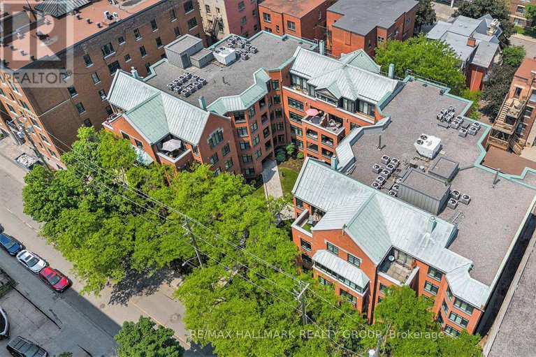 28444358/403-215-somerset-street-w/ottawa-centre/ottawa/ontario/K2P0J1_21