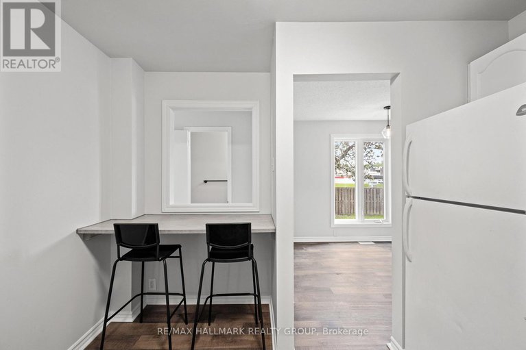 28354842/1083-millwood-court/convent-glen-north/ottawa/ontario/K1C3E9_11