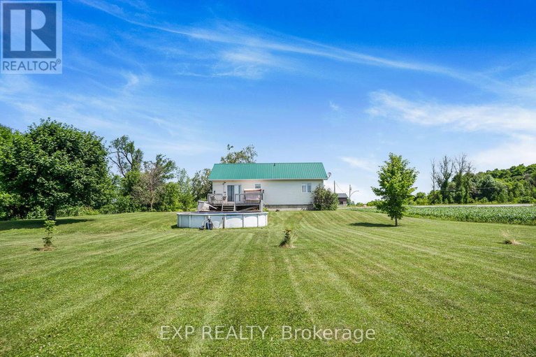 28585011/896-county-rd-18-road/east-hawkesbury/ontario/K0B1M0_28