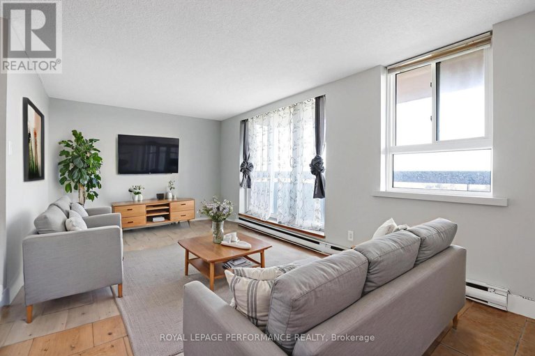 29069042/810-2020-jasmine-crescent/beacon-hill-south/ottawa/ontario/K1J8K5_11