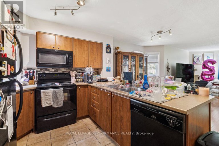 28623555/5-67-steele-park-private/cyrville/ottawa/ontario/K1J0J2_13