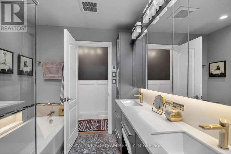 29456628/998-harkness-avenue-avenue/riverside-park/ottawa/ontario/K1V6P2_24