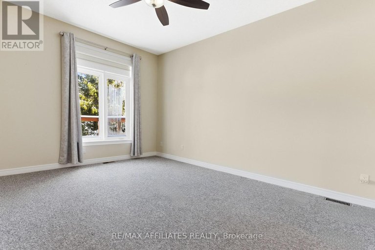 29175638/107-sable-run-drive/stittsville-central/ottawa/ontario/K2S1W7_21