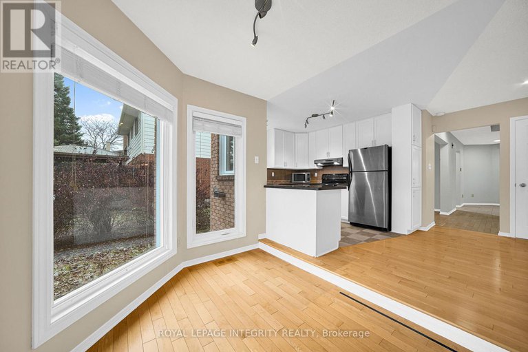 29118675/234-walden-drive/beaverbrook/ottawa/ontario/K2K2M3_18