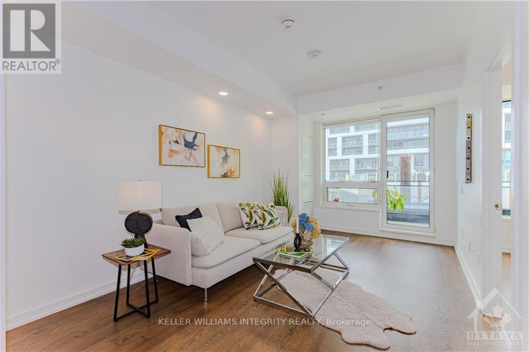28222065/311-320-miwate-private/mechanicsville/ottawa/ontario/K1R6K8_16