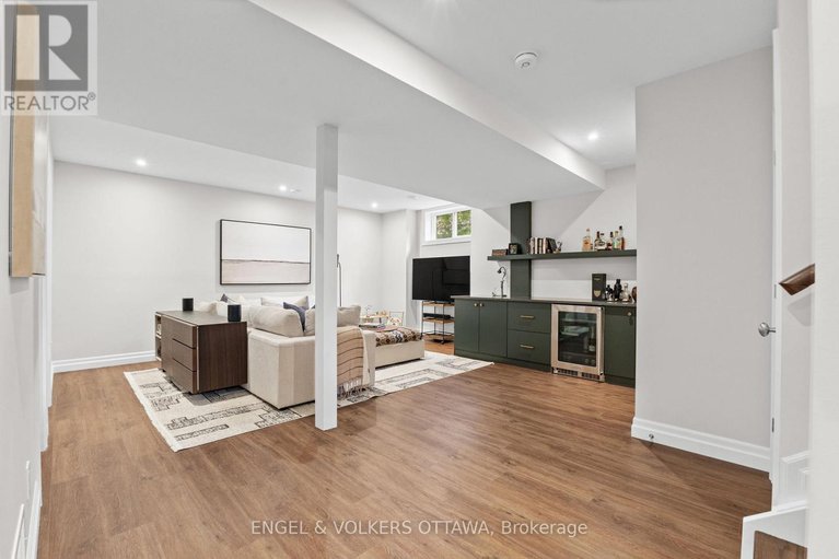 28904185/872-iroquois-road/mckellar-heightsglabar-park/ottawa/ontario/K2A3N2_32
