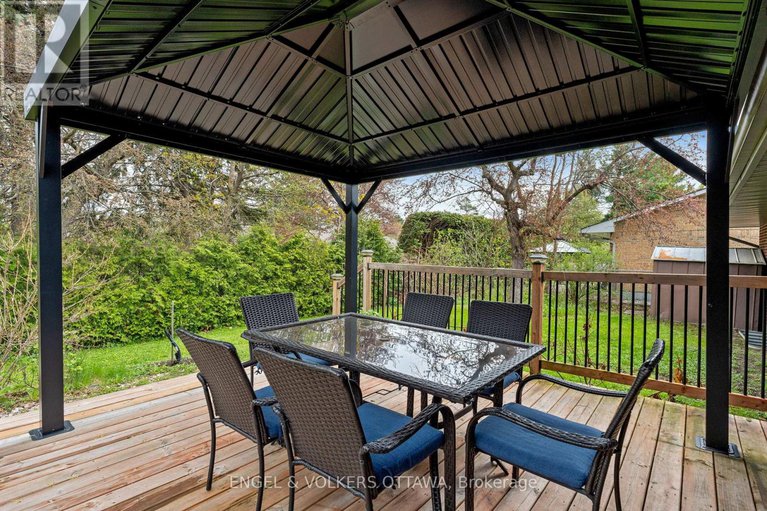 28294344/70-varley-drive/beaverbrook/ottawa/ontario/K2K1H2_46