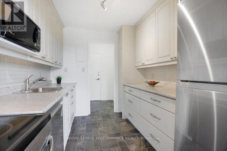 28783237/301-2625-regina-street/britannia/ottawa/ontario/K2B5W8_8