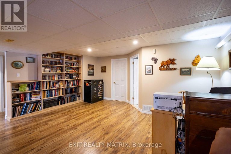 29607384/2468-gagne-road/clarencerockland-twp/clarence-rockland/ontario/K0A2A0_28