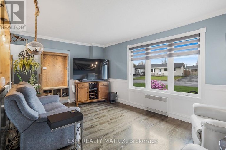 28299942/510-parisien-street/hawkesbury/hawkesbury/ontario/K6A3B6_8