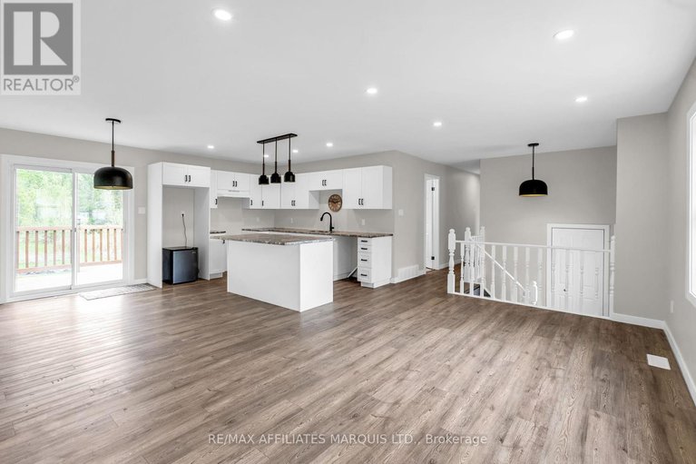 28328340/18222-patrick-street/south-glengarry-charlottenburgh-twp/south-glengarry/ontario/K0C2J0_10