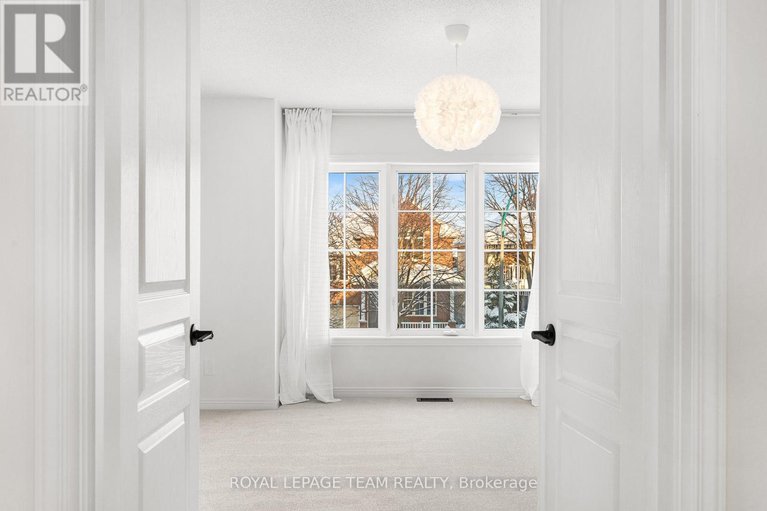 29240606/32-bishops-mills-way/beaverbrook/ottawa/ontario/K2K3C1_25