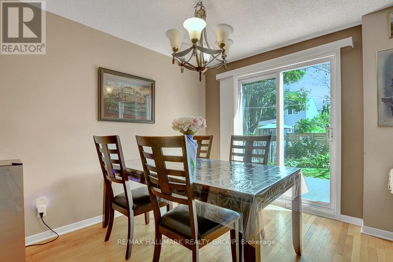 28877210/6078-rivercrest-drive/chapel-hill/ottawa/ontario/K1C5R2_6