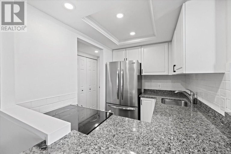 29362549/308-15-murray-street/lower-townbyward-market/ottawa/ontario/K1N9M5_8