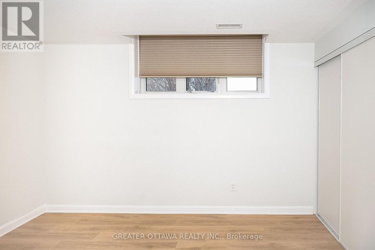 29592817/16-415-eldorado-private/morgans-grantsouth-march/ottawa/ontario/K2K0N9_15