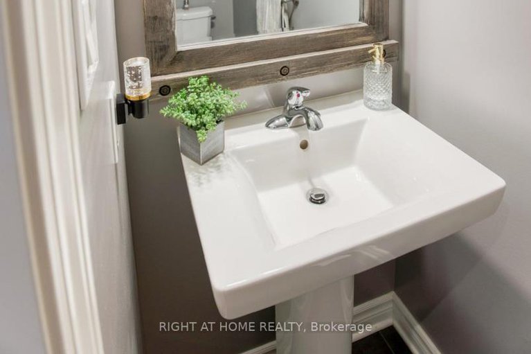 28798420/1148-beckett-crescent/stittsville-south/ottawa/ontario/K2S0Z2_23