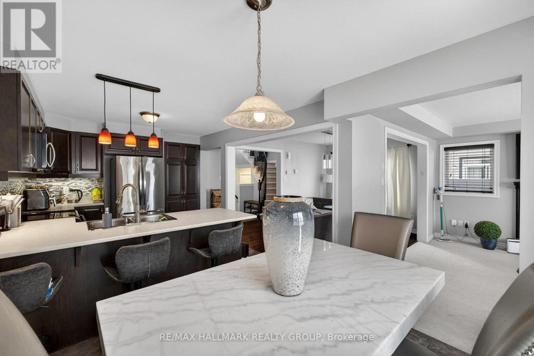 29495852/81-switch-grass-crescent/half-moon-bay/ottawa/ontario/K2J5Z3_12