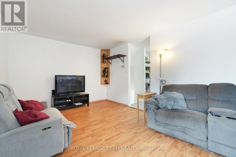 29239172/1807-meadowbrook-road/pineview/ottawa/ontario/K1B4W6_12