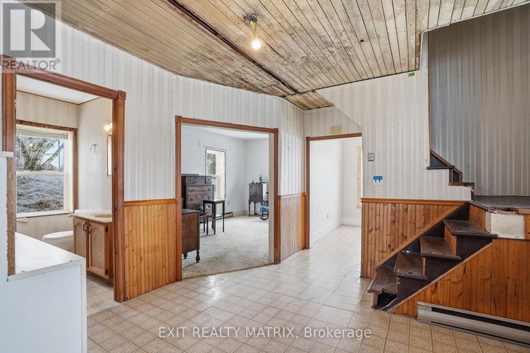 29474122/21888-laggan-glenelg-road/north-glengarry-lochiel-twp/north-glengarry/ontario/K0B1E0_12