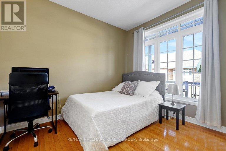 28232415/46-chapelier-private/queenswood-heights-south/ottawa/ontario/K1E3Y1_27