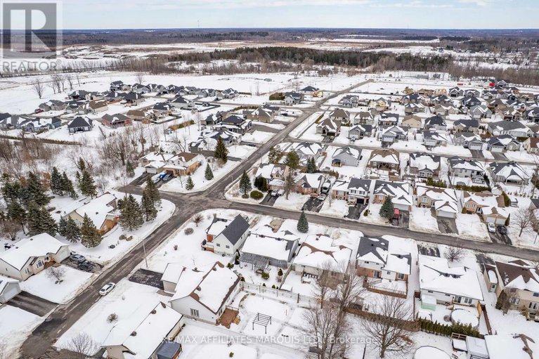 29381540/47-barnhart-drive/long-sault/south-stormont/ontario/K0C1P0_36