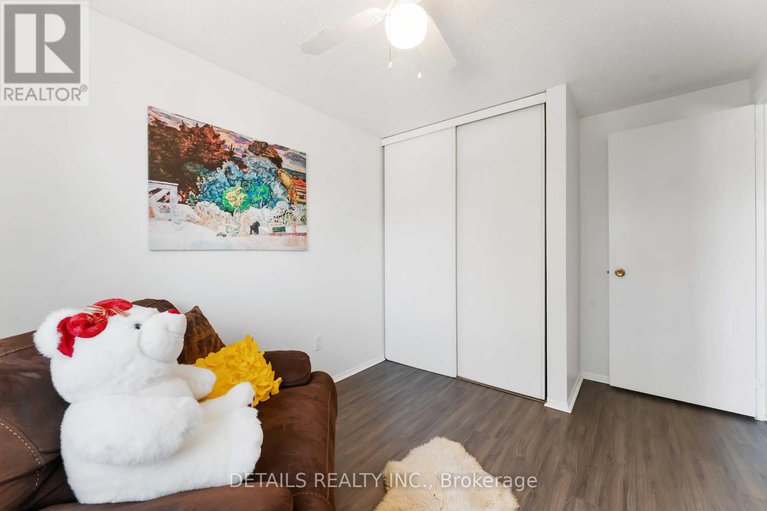 28770609/70-43-stokes-crescent/glencairnhazeldean/ottawa/ontario/K2L2Z5_27