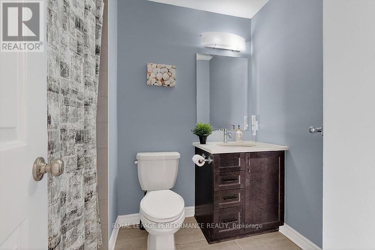 29690185/790-cairn-cres-crescent-e/mer-bleuebradley-estatesanderson-park/ottawa/ontario/K1W0P7_24