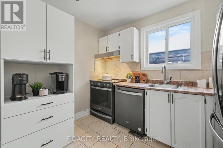 29485889/28-glamorgan-drive/glencairnhazeldean/ottawa/ontario/K2L1P9_14