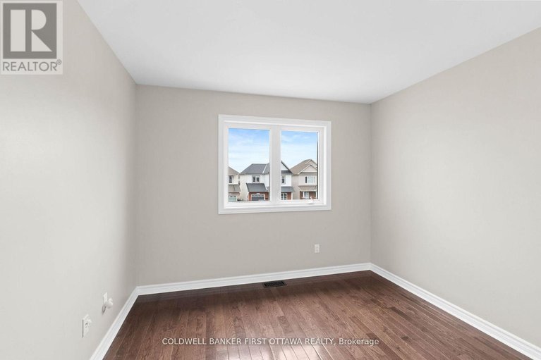 28518556/2459-esprit-drive/avalon-east/ottawa/ontario/K4A0S3_26