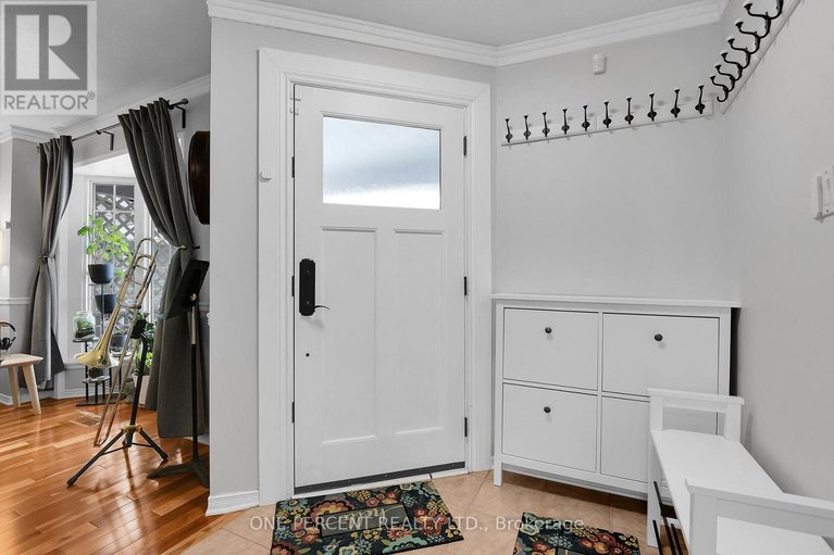 29491170/1705-belcourt-boulevard/orleanssunridge/ottawa/ontario/K1C1M3_4