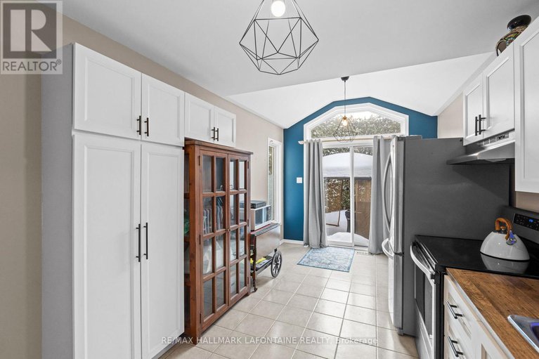 29442659/1802-turnberry-road/queenswood-heights-south/ottawa/ontario/K1E3V1_13