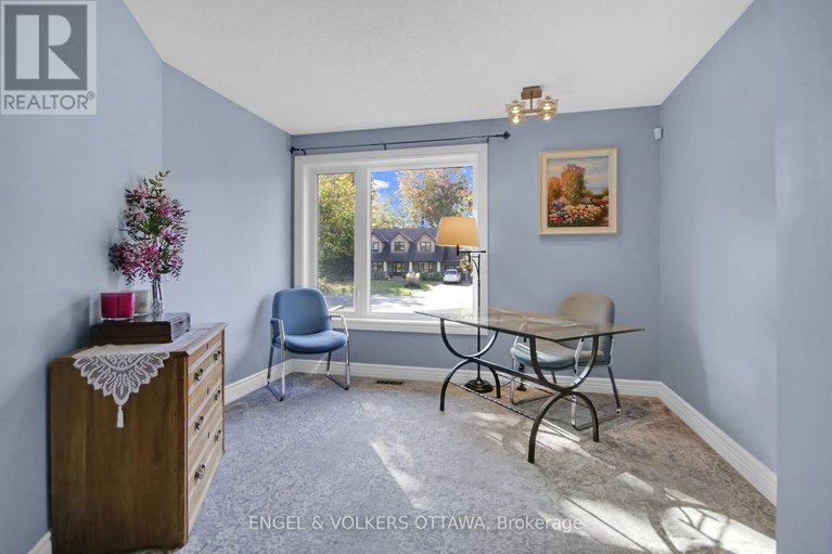 29119545/5593-whitewood-avenue-s/manotick-village-manotick-estates/ottawa/ontario/K4M1E1_22