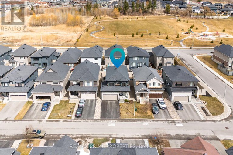 28408165/249-fountainhead-drive/mer-bleuebradley-estatesanderson-park/ottawa/ontario/K1W0H4_3