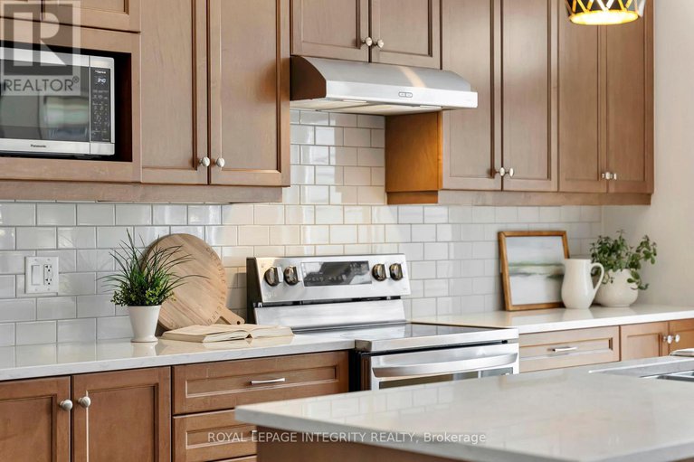 29380750/885-moses-tennisco-street/cfb-rockcliffe-and-area/ottawa/ontario/K1K5A2_28