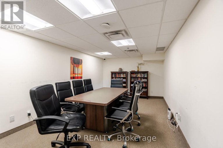 28786083/2308-242-rideau-street/sandy-hill/ottawa/ontario/K1N0B7_26
