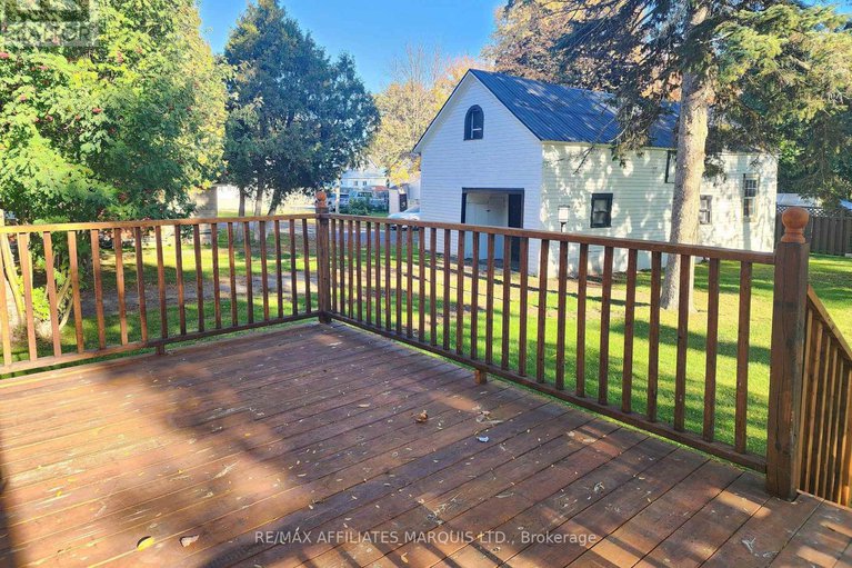 28979025/12-oak-street/lancaster/south-glengarry/ontario/K0C1N0_27