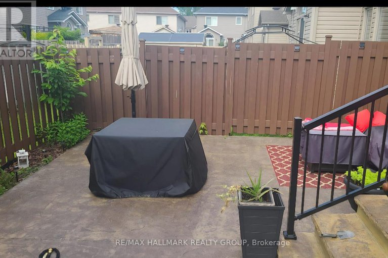 29102611/311-travis-street/mer-bleuebradley-estatesanderson-park/ottawa/ontario/K1W0E5_25