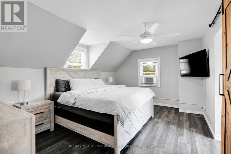 28293048/228-arnprior-avenue/renfrew/renfrew/ontario/K7V3A1_15