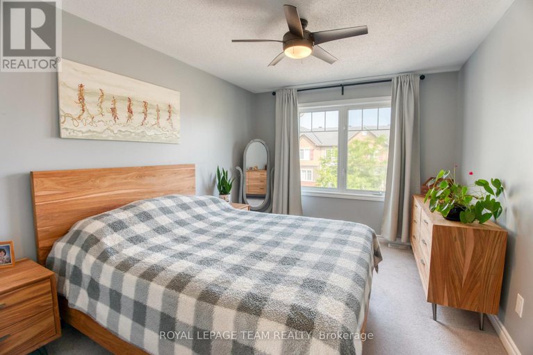 28487439/422-coldwater-crescent/emerald-meadowstrailwest/ottawa/ontario/K2M0J2_18