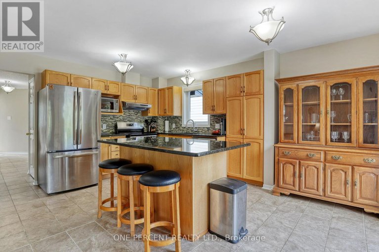 28322814/33-shannondoe-crescent/bridlewood/ottawa/ontario/K2M2H1_13