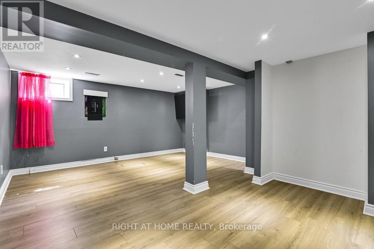 28826395/1441-perez-crescent/carson-grove/ottawa/ontario/K1J8V3_20